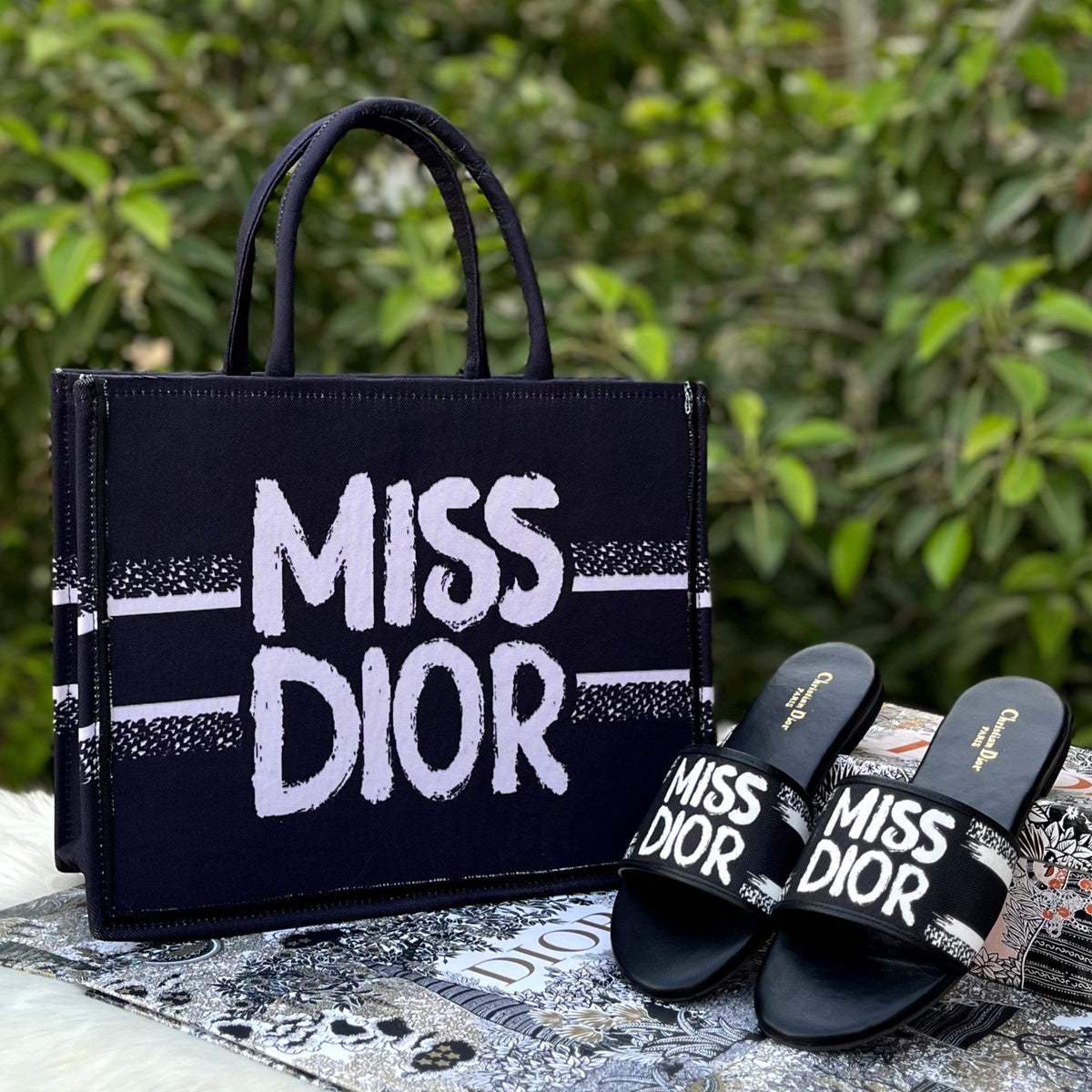 Miss dior bucket bag hotsell