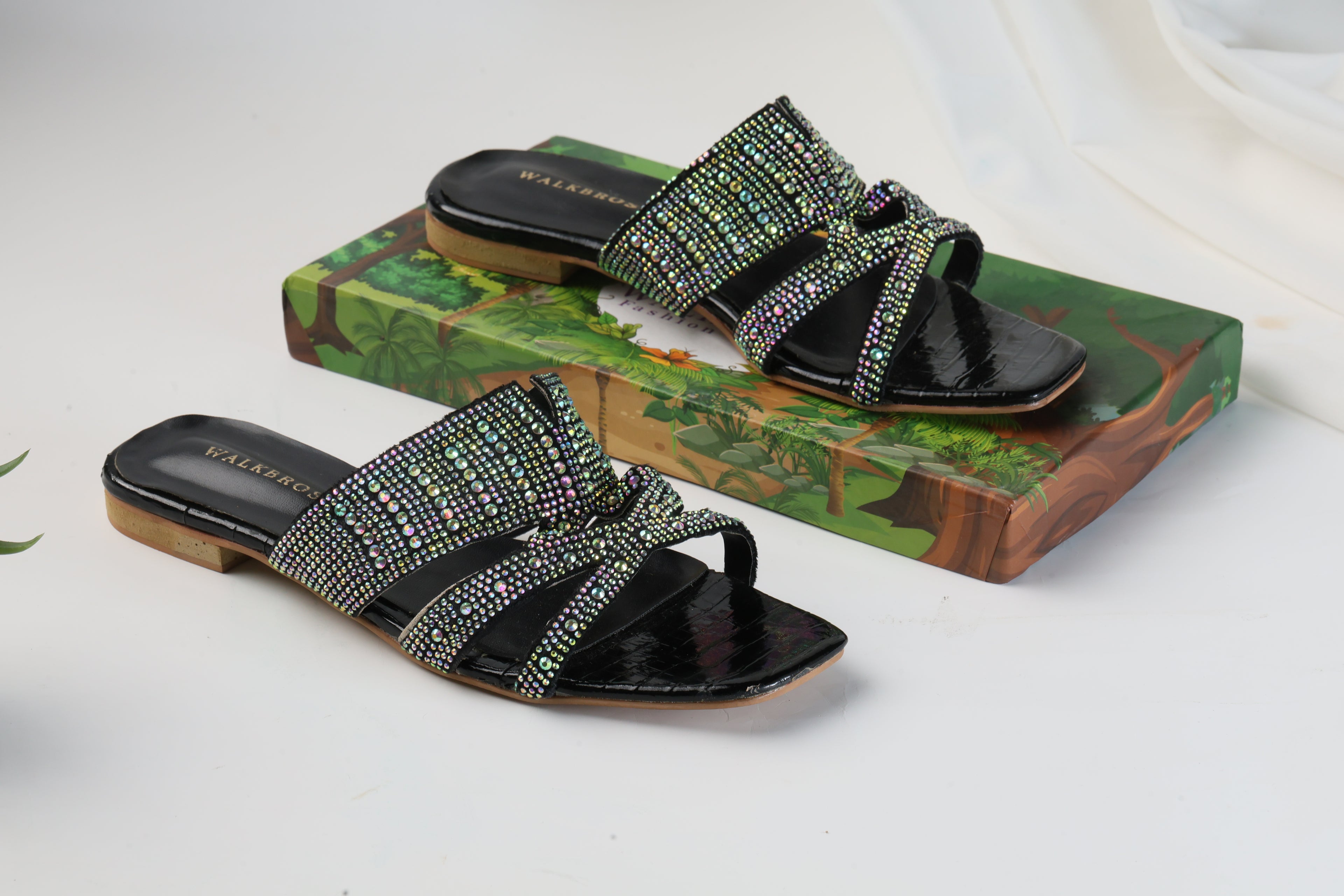 WALKBROS BEAUX FANCY SLIPPERS - BLACK LOUIS