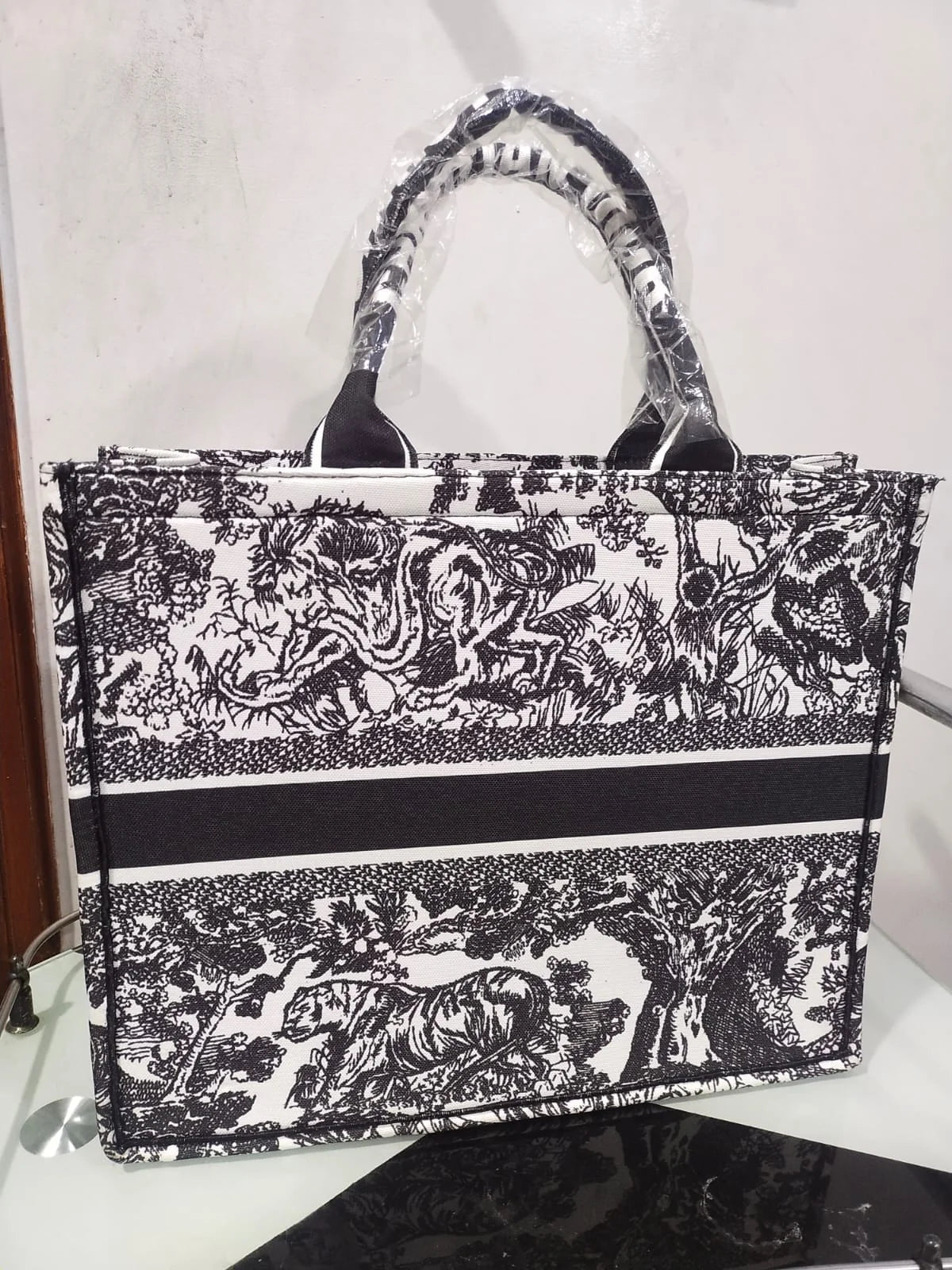 COMBO DEAL - DIOR SLIDES WITH DIOR BOOK TOTE BAG - JUNGLE WHITE