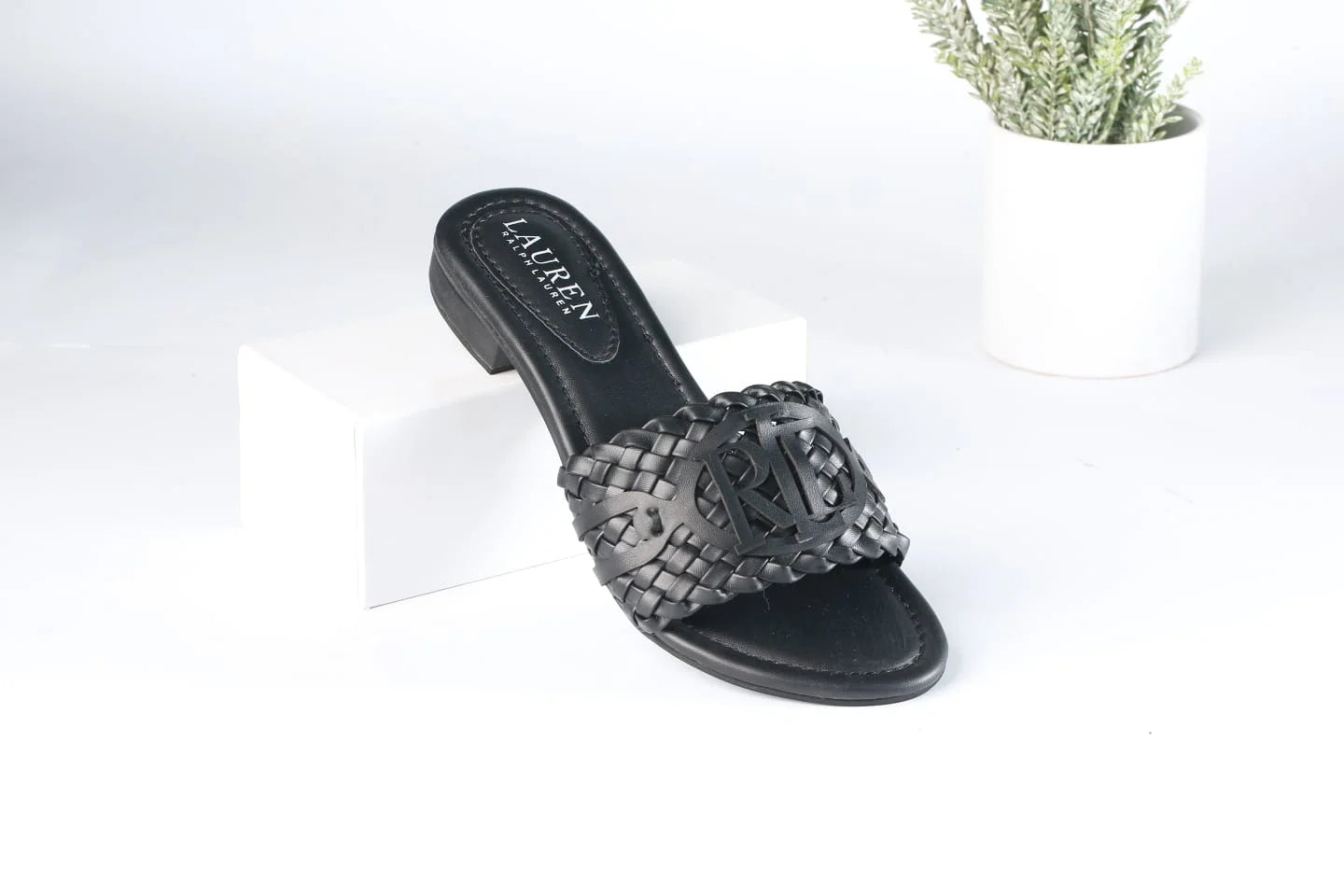 RALPH LAUREN CASUAL FLATS - BLACK