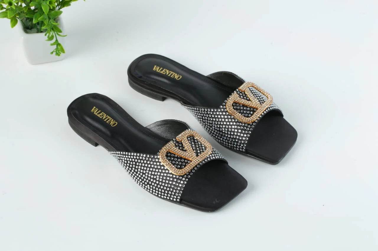 VLOGO RHINESTONE BUCKLE FLAT SANDALS - BLACK