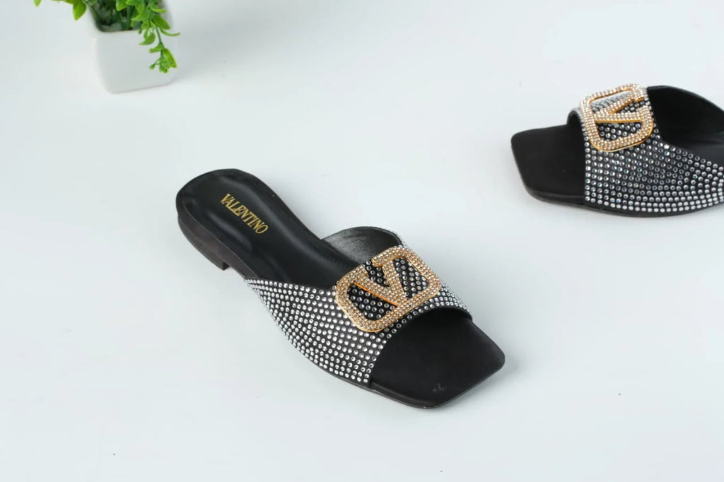 VLOGO RHINESTONE BUCKLE FLAT SANDALS - BLACK