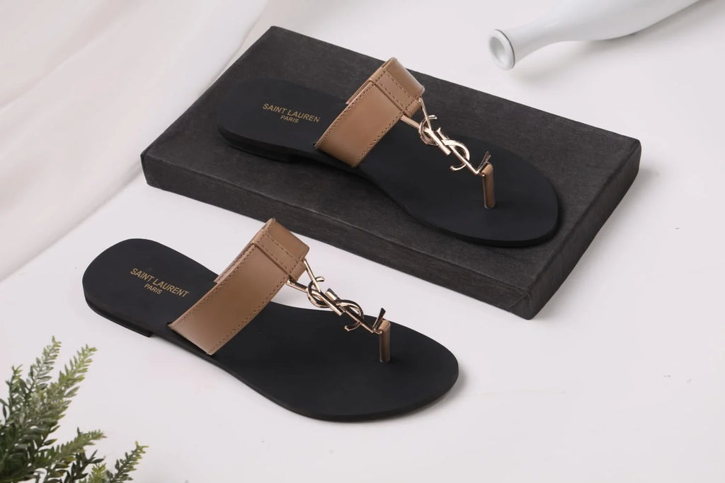 SAINT LAURENT CASSANDRA SLIPPER -white