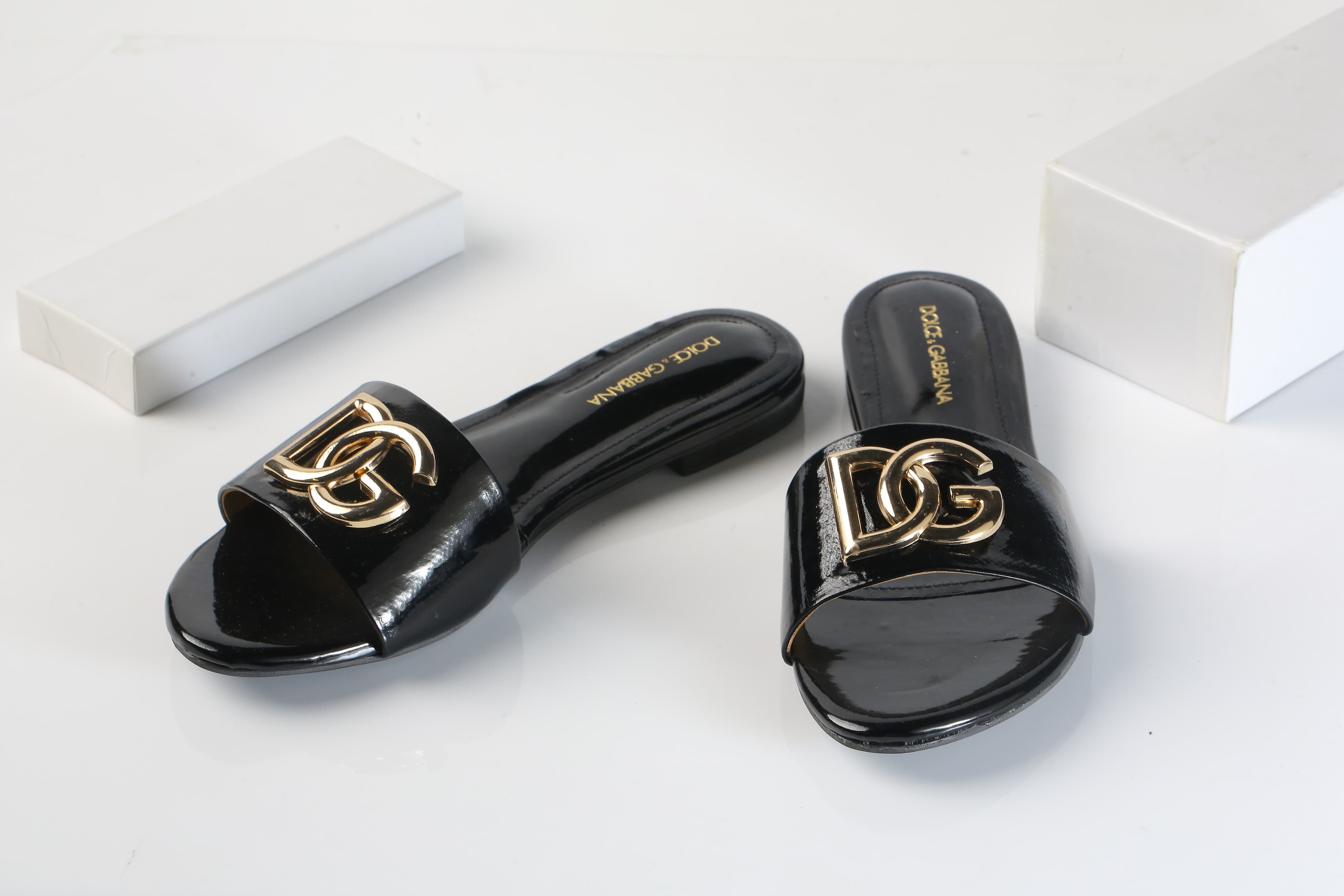 DOLCE & GABBANA SLIDE SANDALS - BLACK