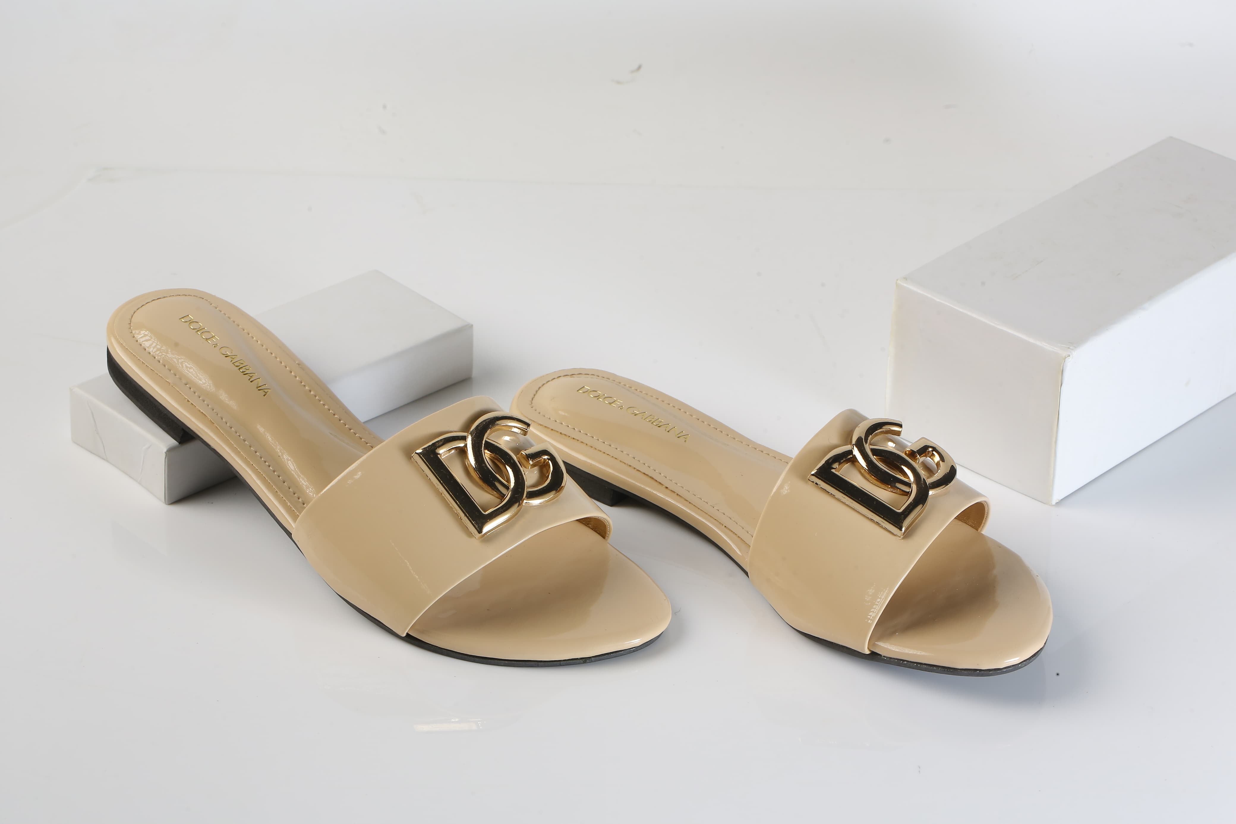 DOLCE & GABBANA SLIDE SANDALS - FAWN