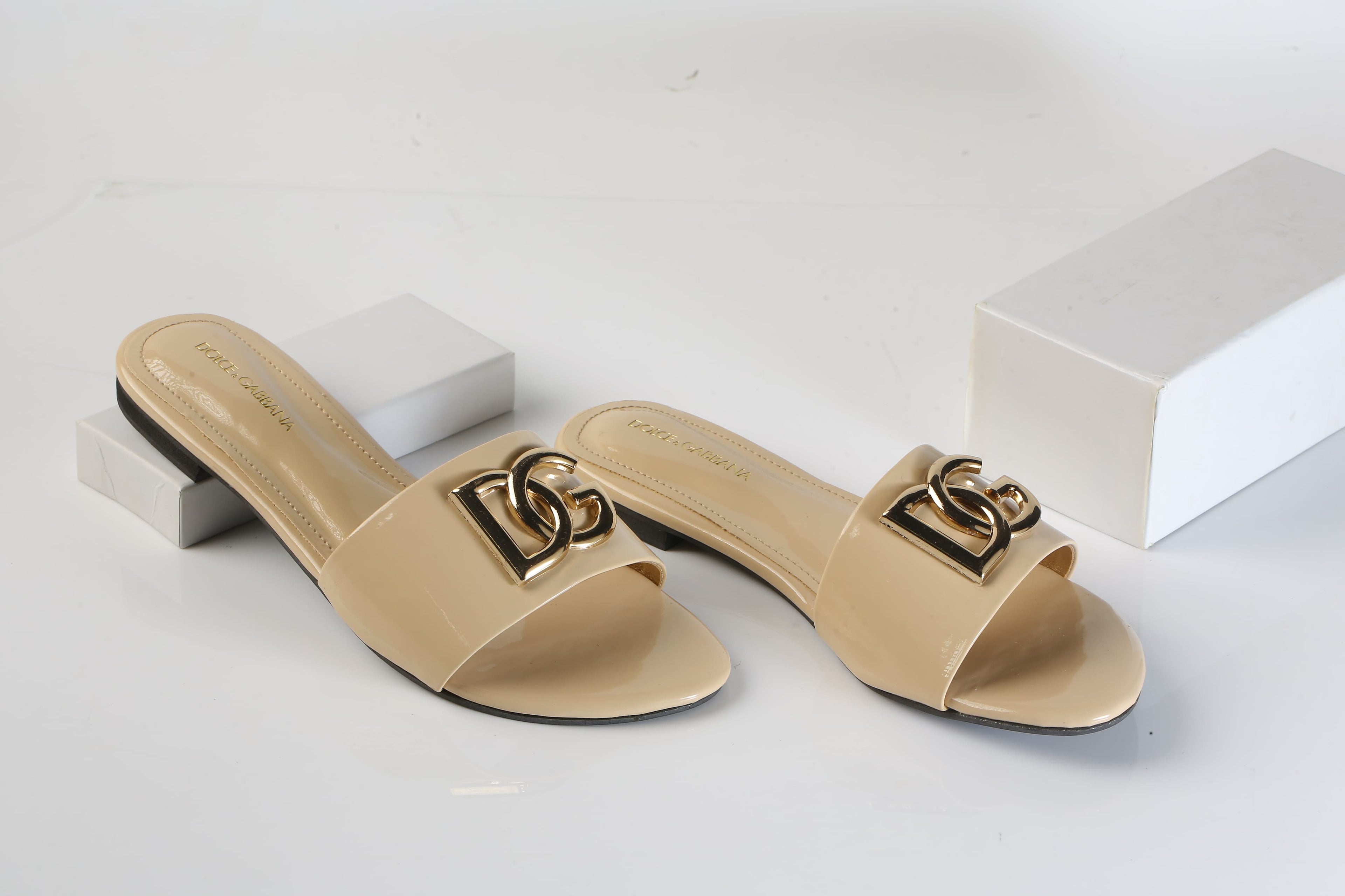 DOLCE & GABBANA SLIDE SANDALS - FAWN