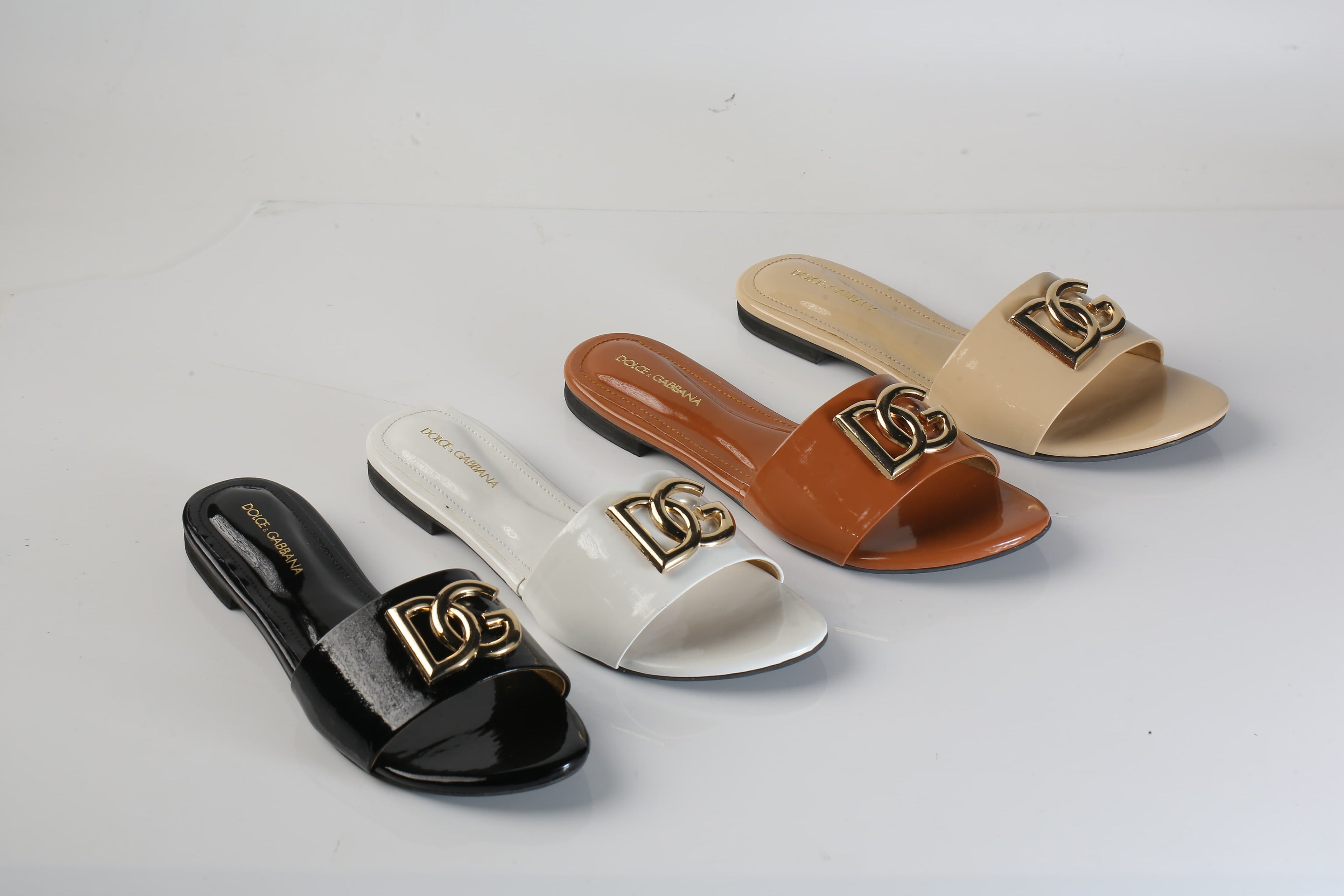 DOLCE & GABBANA SLIDE SANDALS - BLACK