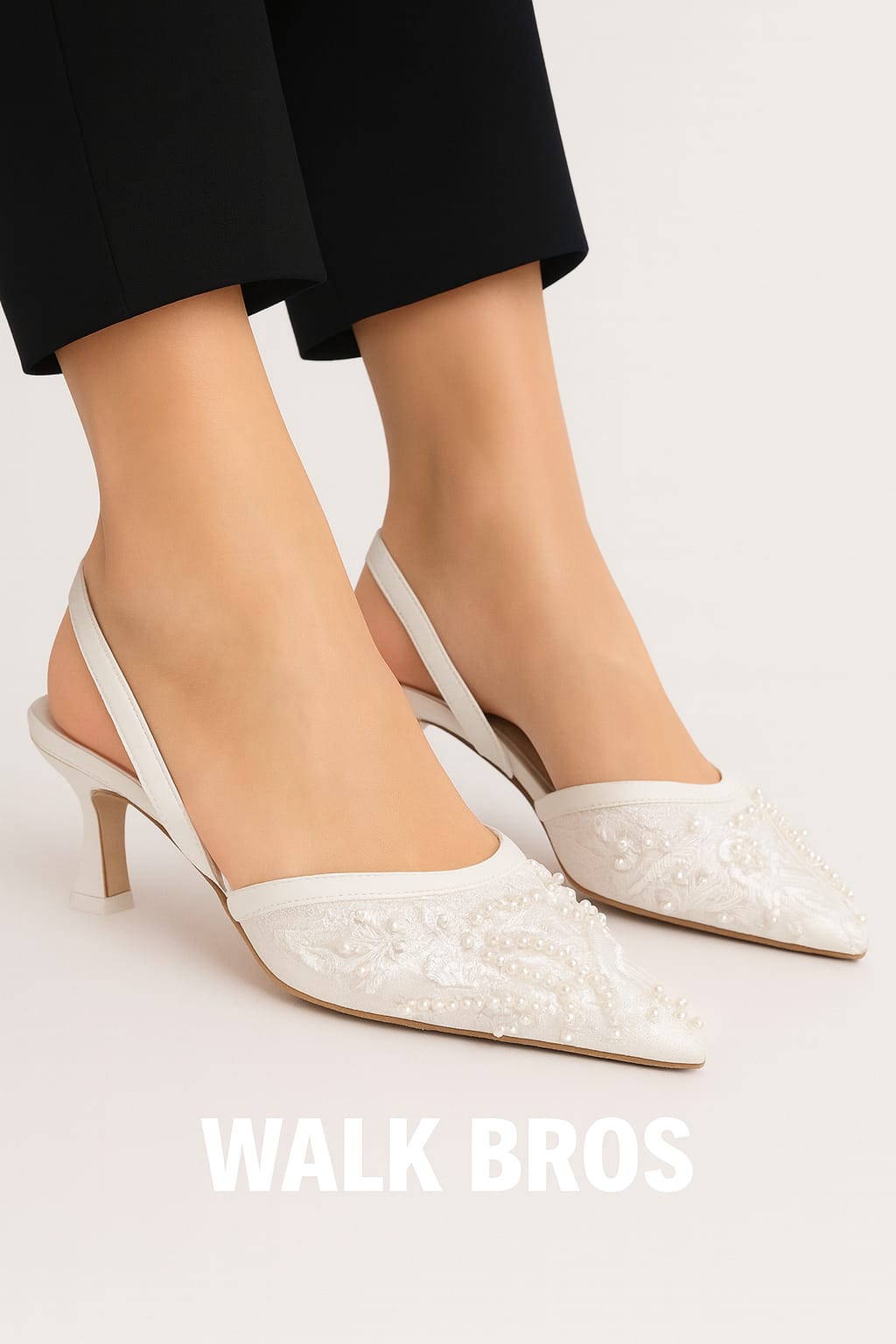 EMBROIDERY HEEL - WHITE