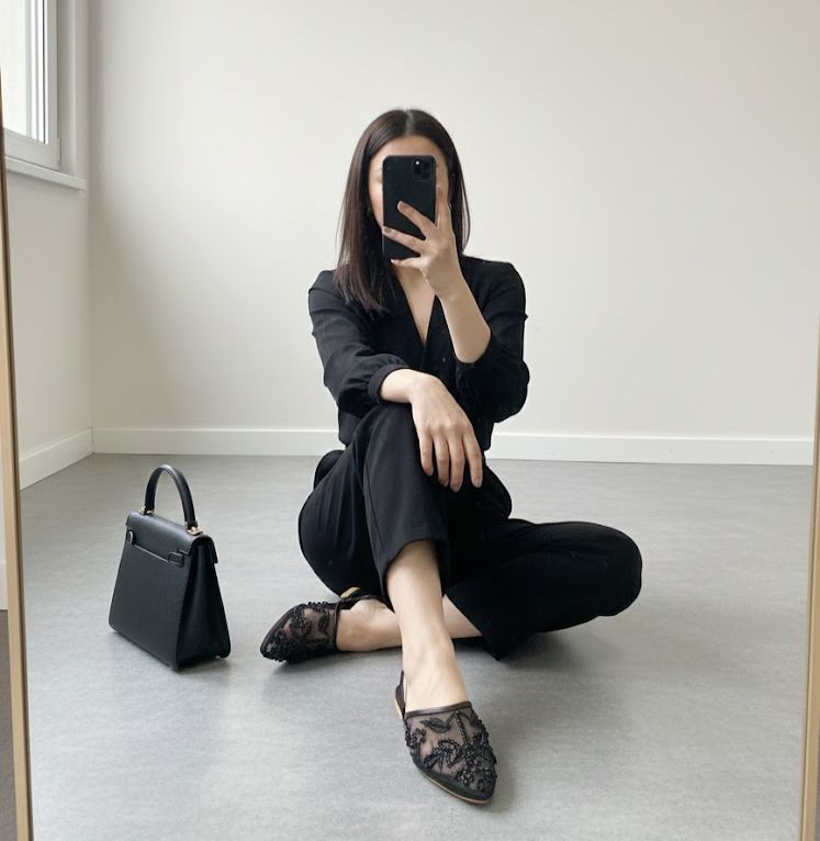 Elegant Black Pumps