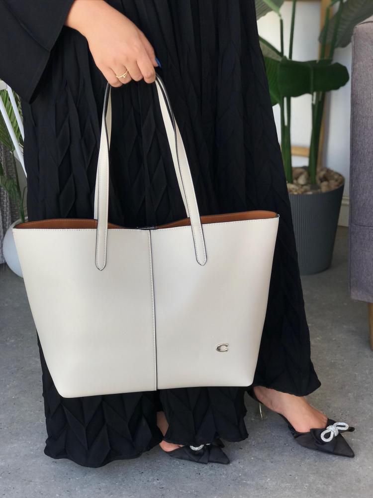 Louis Vuitton OnTheGo MM