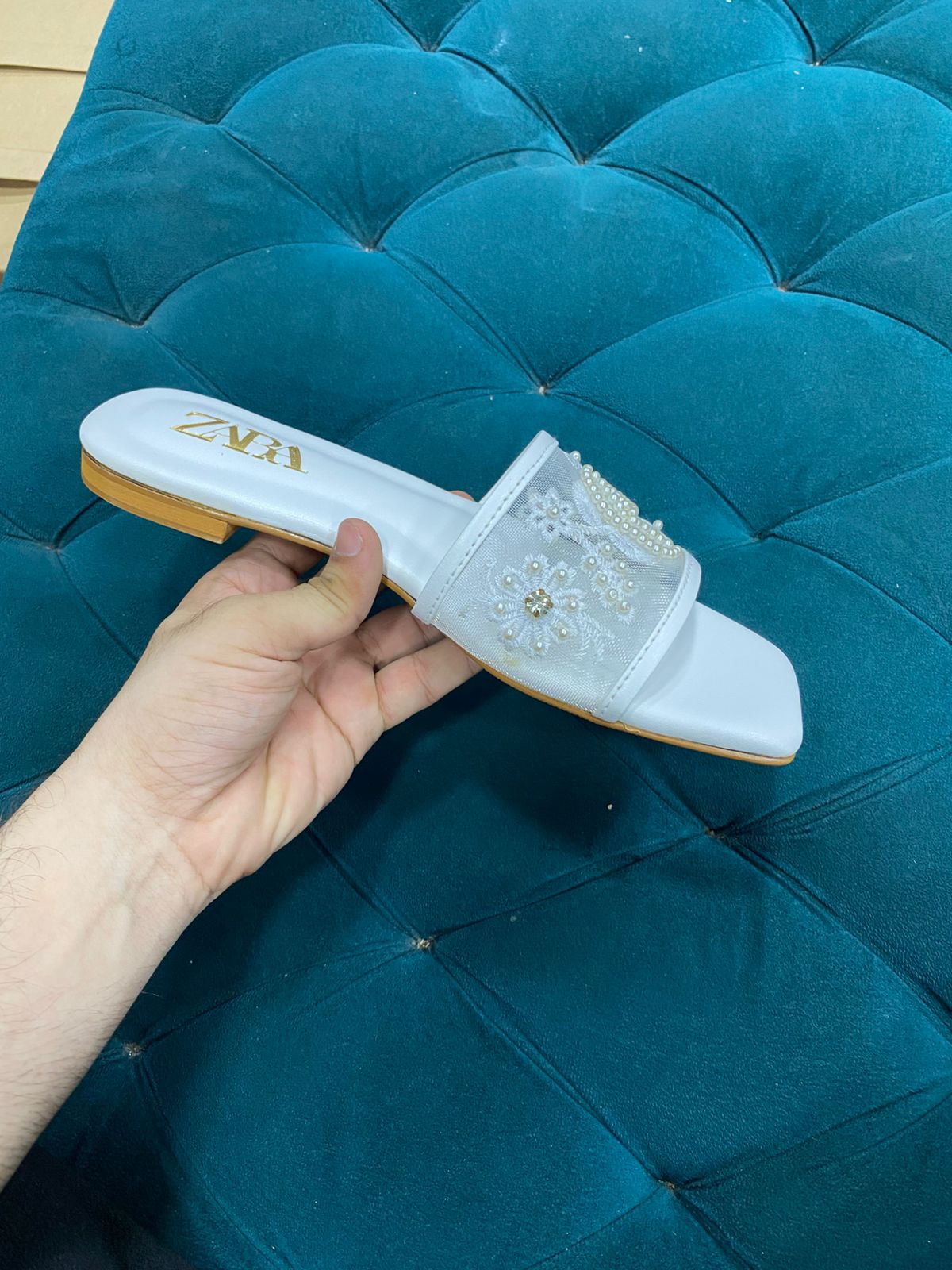 MOST VIRAL EMBROIDERY FLATS =  WHITE