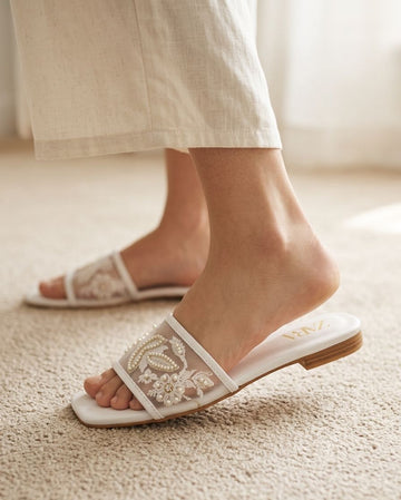 MOST VIRAL EMBROIDERY FLATS =  WHITE