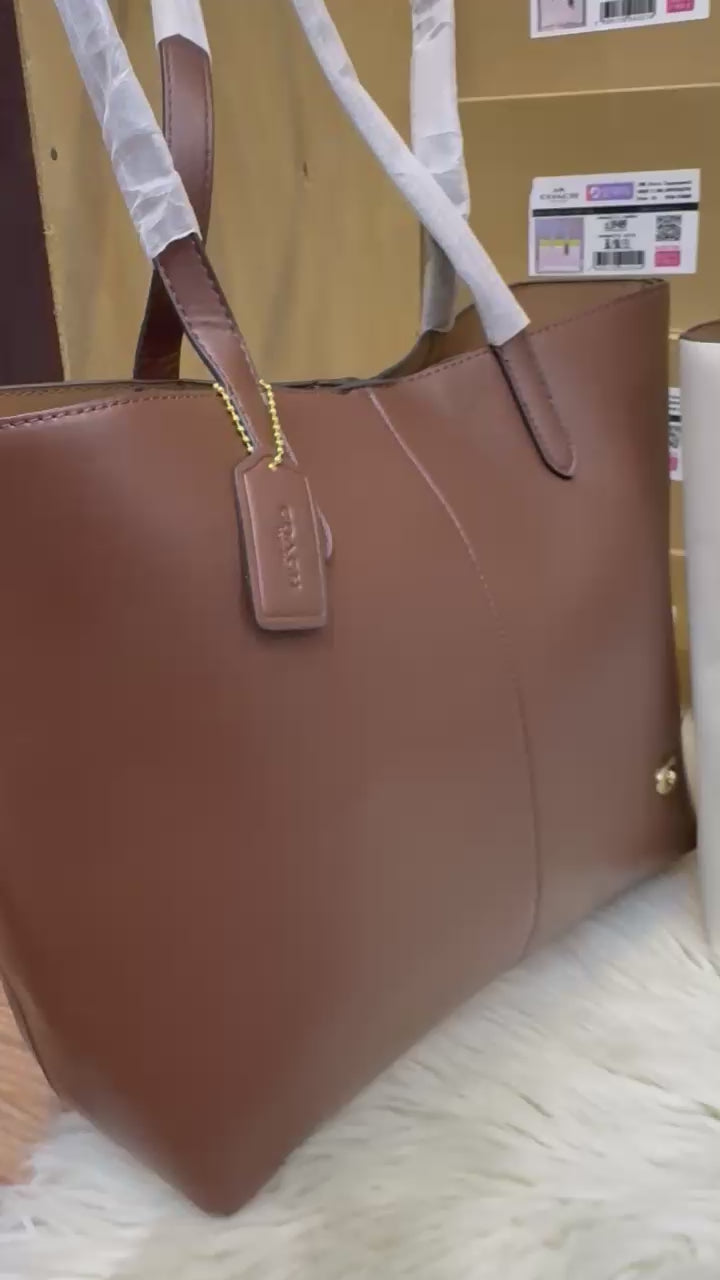 Louis Vuitton OnTheGo MM